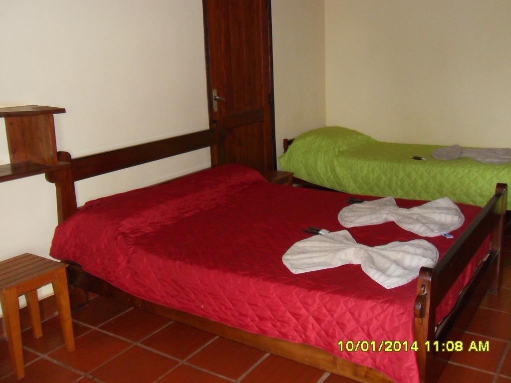 Hostel Y Posada Colibri Puerto Iguazu Luaran gambar