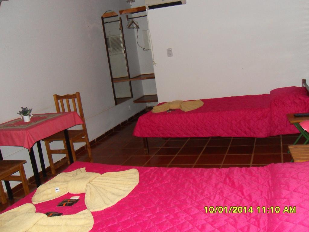 Hostel Y Posada Colibri Puerto Iguazu Bilik gambar