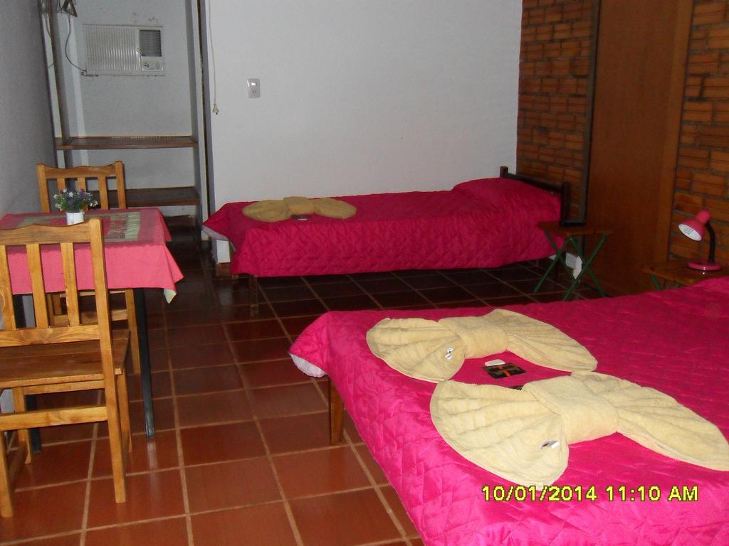 Hostel Y Posada Colibri Puerto Iguazu Bilik gambar