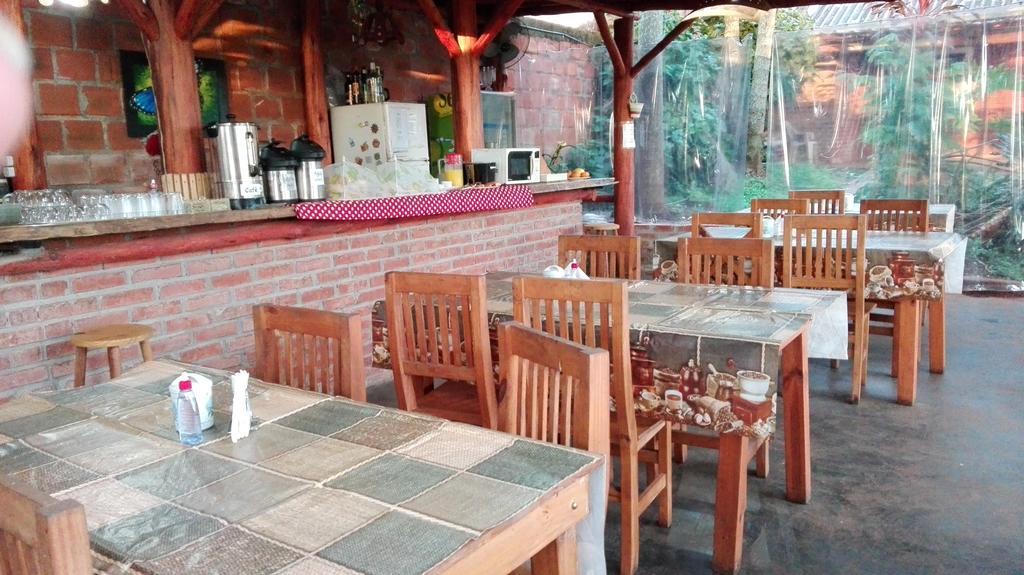 Hostel Y Posada Colibri Puerto Iguazu Luaran gambar