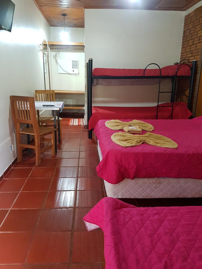 Hostel Y Posada Colibri Puerto Iguazu Luaran gambar